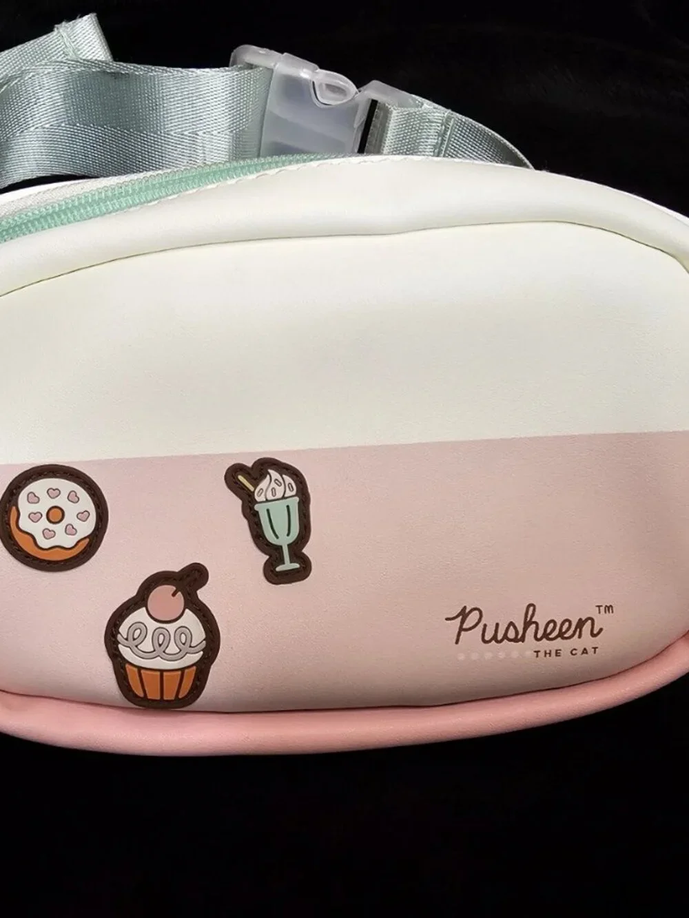 Pusheen The Cat Authentic Crossbody/Belt Bag Zipper Charm - Picture 3 of 11